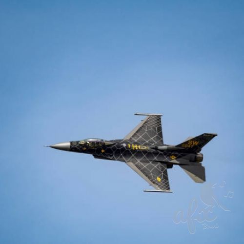 Скачать звуки военного истребителя (F-16)